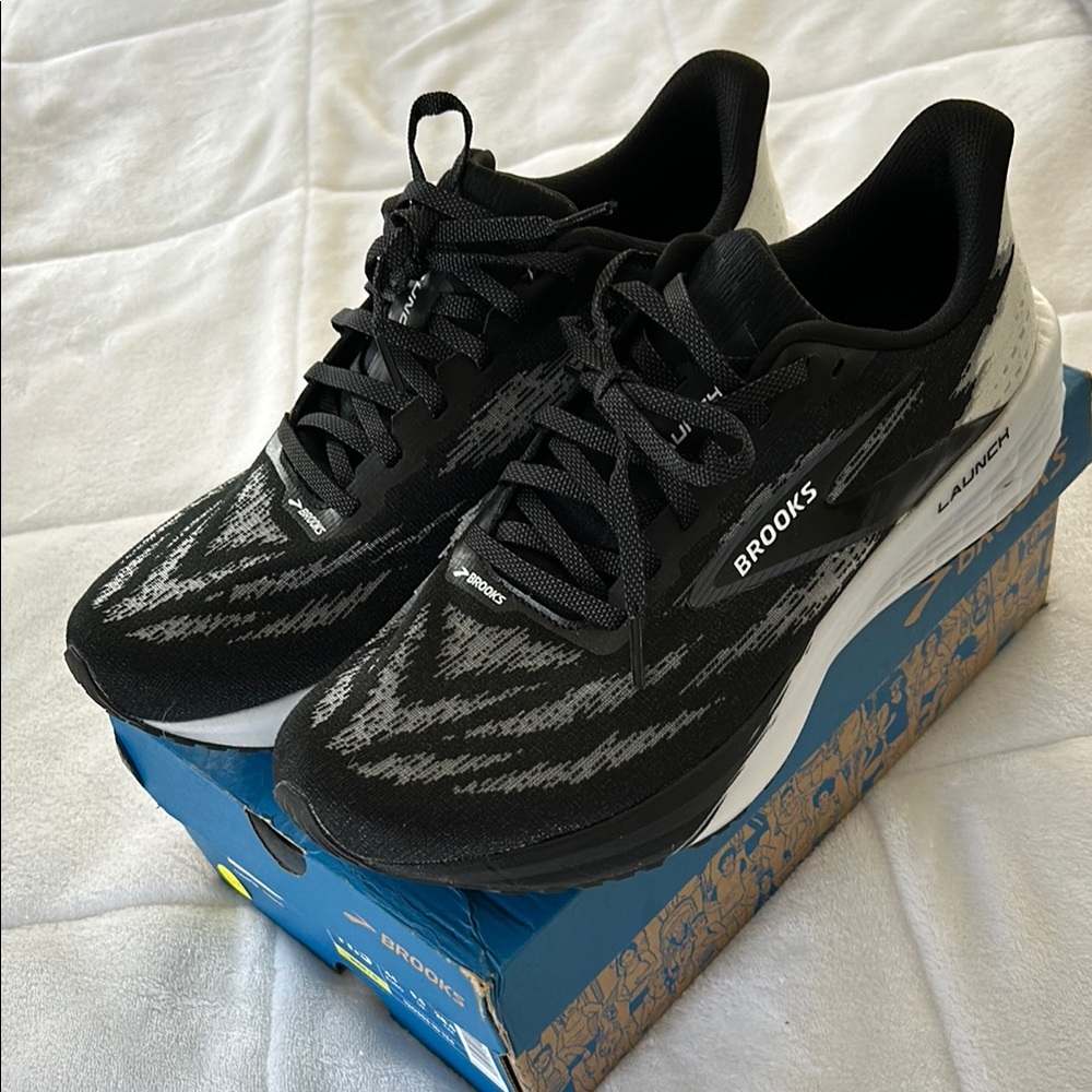 Brooks Black and White Athletic Sneakers